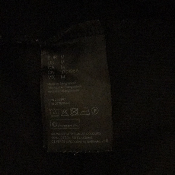 H&M medium black t-shirt - Picture 3 of 3